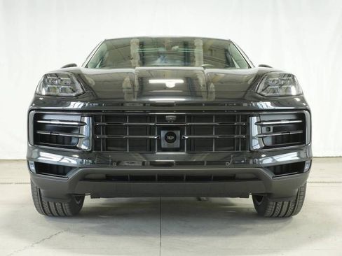 New 2026 Porsche Cayenne Coupe AWD/4WD image 11