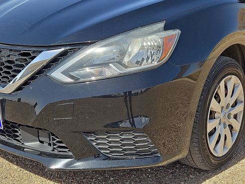 Used 2019 Nissan Sentra S image 10