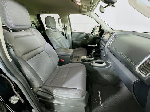 Used 2023 Nissan Frontier SV w/ SV Convenience Package image 29