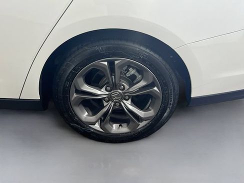 Used 2024 Honda Accord EX image 23