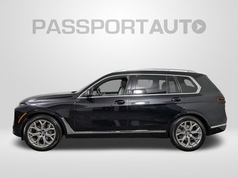 Used 2025 BMW X7 xDrive40i w/ Premium Package image 2