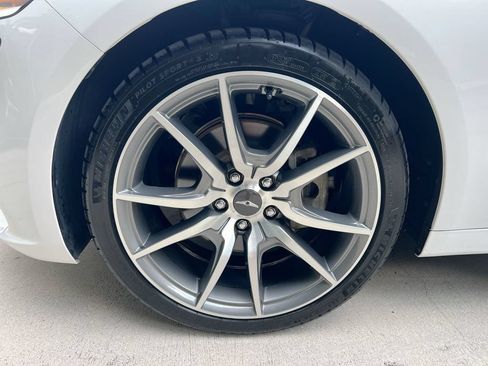 Used 2023 Genesis G70 2.0T RWD image 9