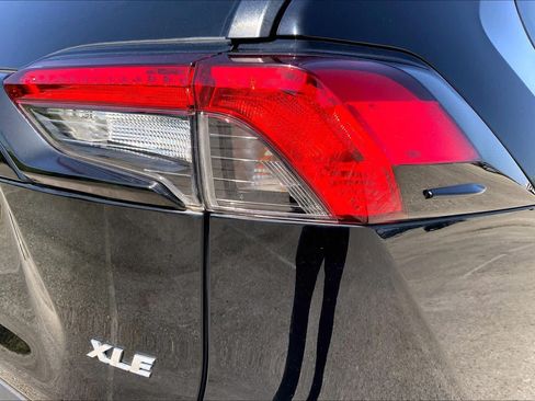 Used 2021 Toyota RAV4 XLE Premium FWD image 30