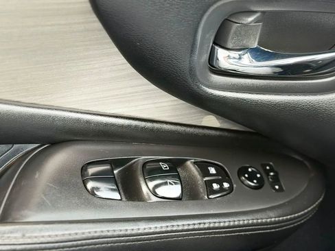 Used 2015 Nissan Murano S w/ Navigation Package image 21