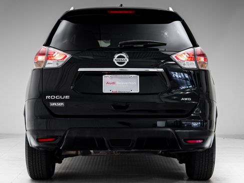 Used 2016 Nissan Rogue S w/ Appearance Package AWD/4WD image 31