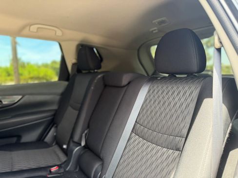 Used 2018 Nissan Rogue S w/ S Value Package FWD image 15