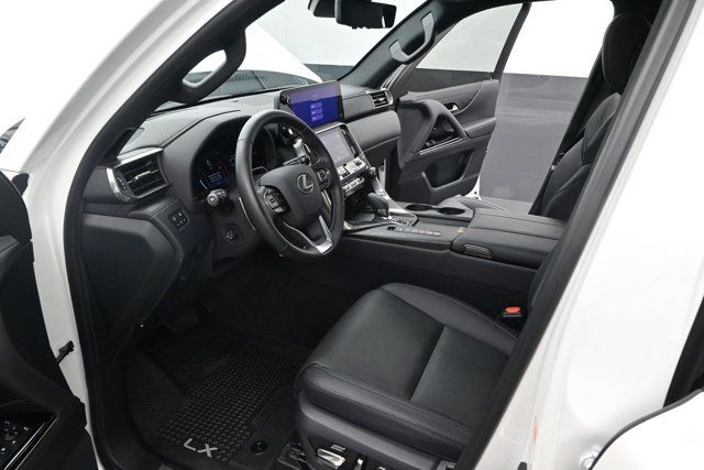 Used 2025 Lexus LX 700h Overtrail AWD/4WD image 5