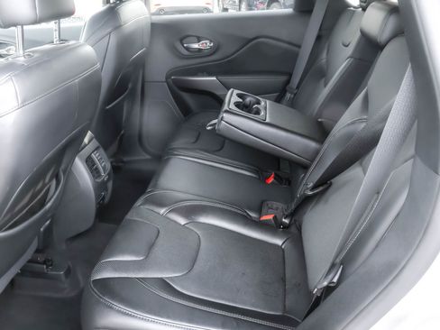 Used 2020 Jeep Cherokee Latitude Lux w/ Comfort/Convenience Group image 32