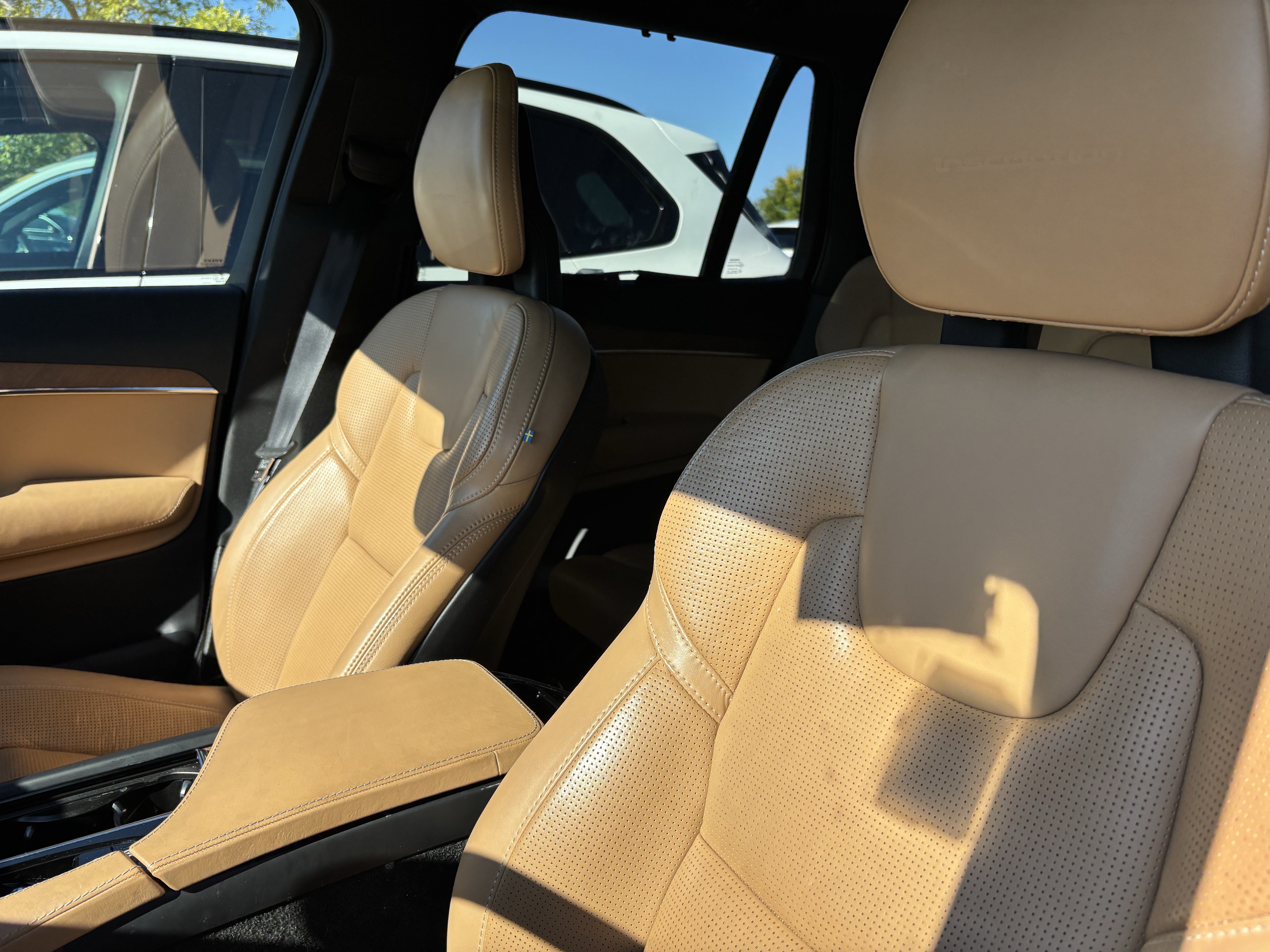 Used 2018 Volvo XC90 T6 Inscription w/ Convenience Package AWD/4WD image 16