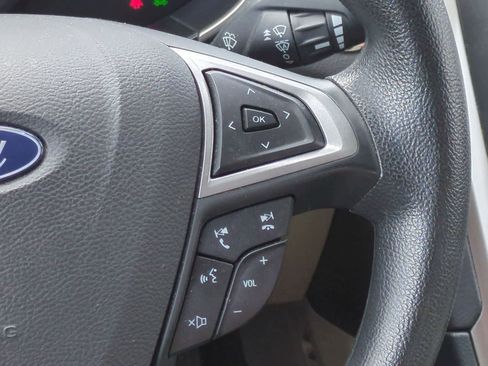 Used 2019 Ford Fusion SE FWD image 24