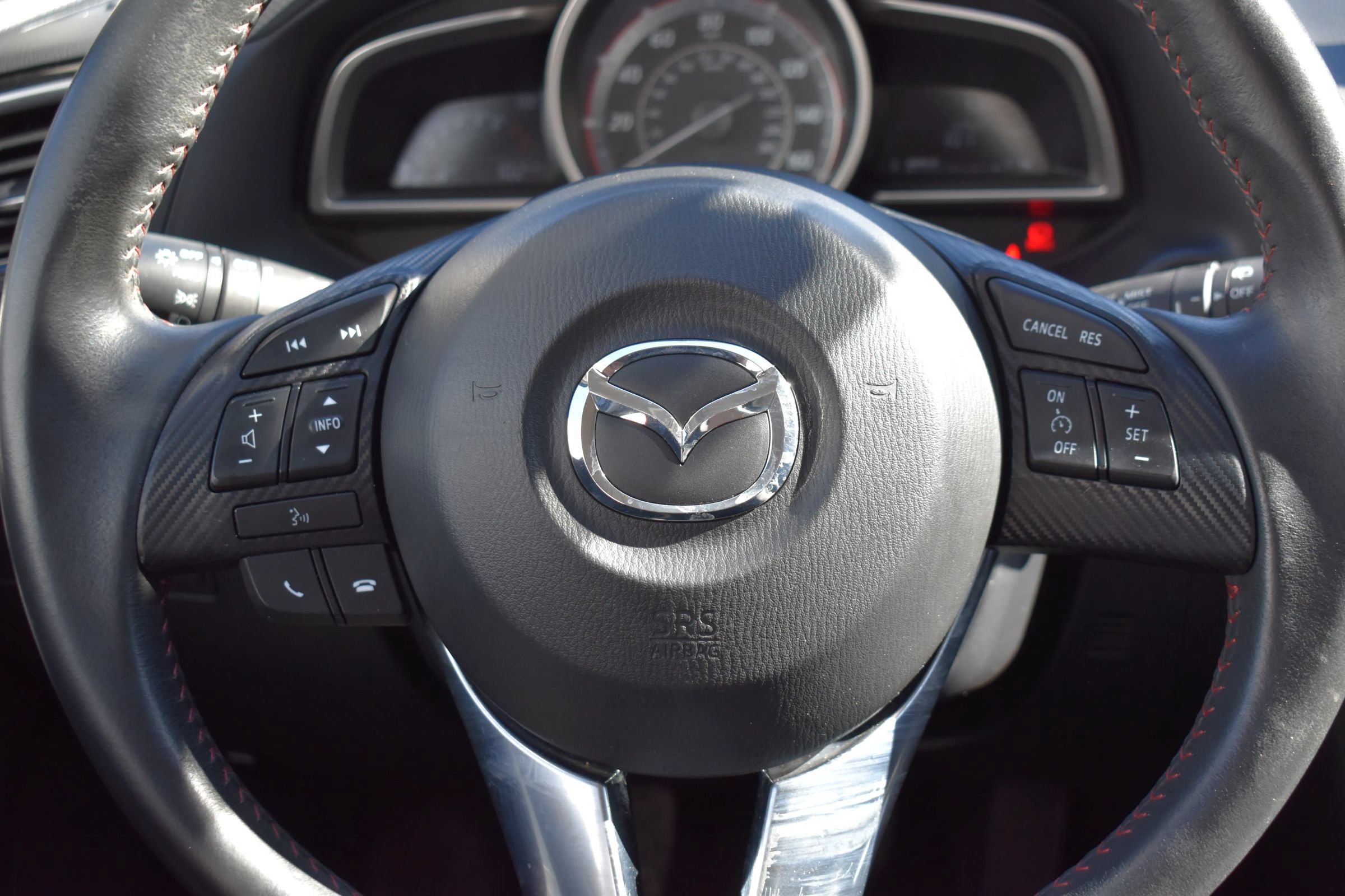 Used 2016 MAZDA MAZDA3 i Touring w/ Popular Equipment Package FWD image 16