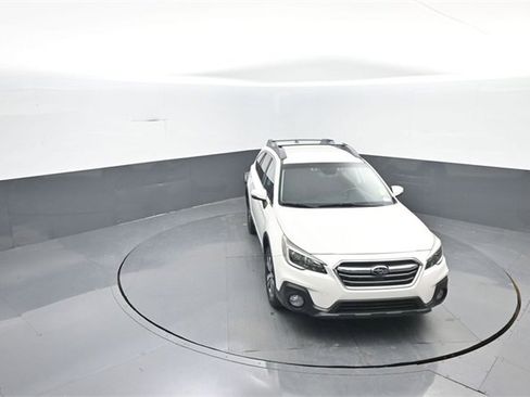 Used 2018 Subaru Outback 2.5i Premium image 18