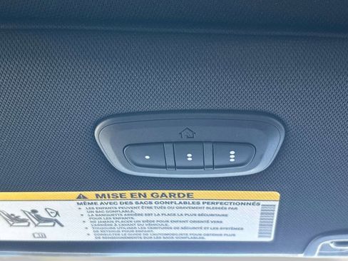 New 2026 Chrysler Pacifica Select image 12