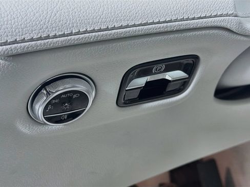 Used 2023 Mercedes-Benz EQS 580 4MATIC SUV image 10