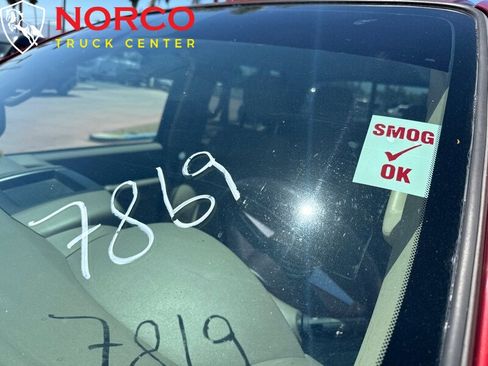 Used 2017 Nissan Frontier SV image 21