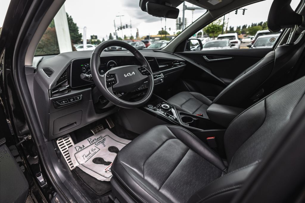 Used 2023 Kia Niro Wave w/ Wave Preserve Package FWD image 16
