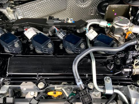 Used 2025 Toyota Corolla SE w/ SE Premium Package image 32