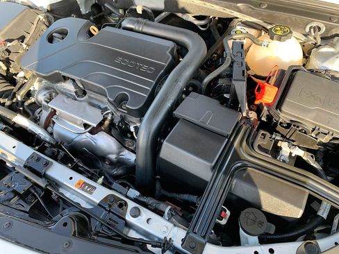 Certified 2021 Chevrolet Malibu LS image 27