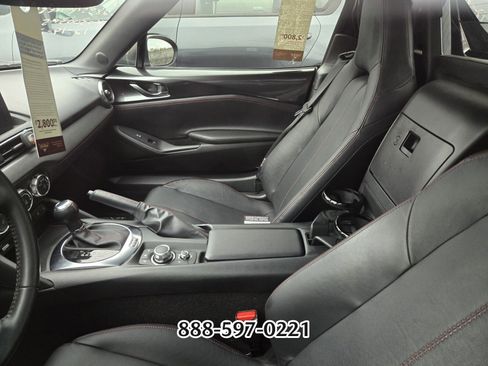 Used 2019 MAZDA MX-5 Miata RF Grand Touring image 8