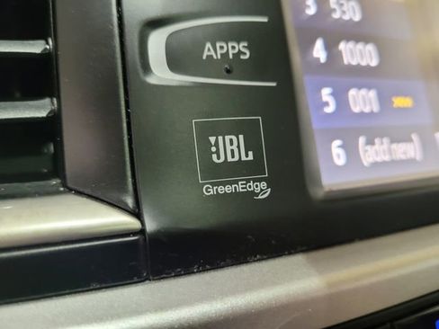 Used 2018 Toyota Highlander Limited Platinum image 33