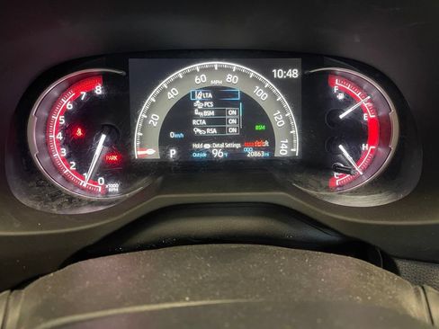Used 2025 Toyota RAV4 XLE AWD/4WD image 7