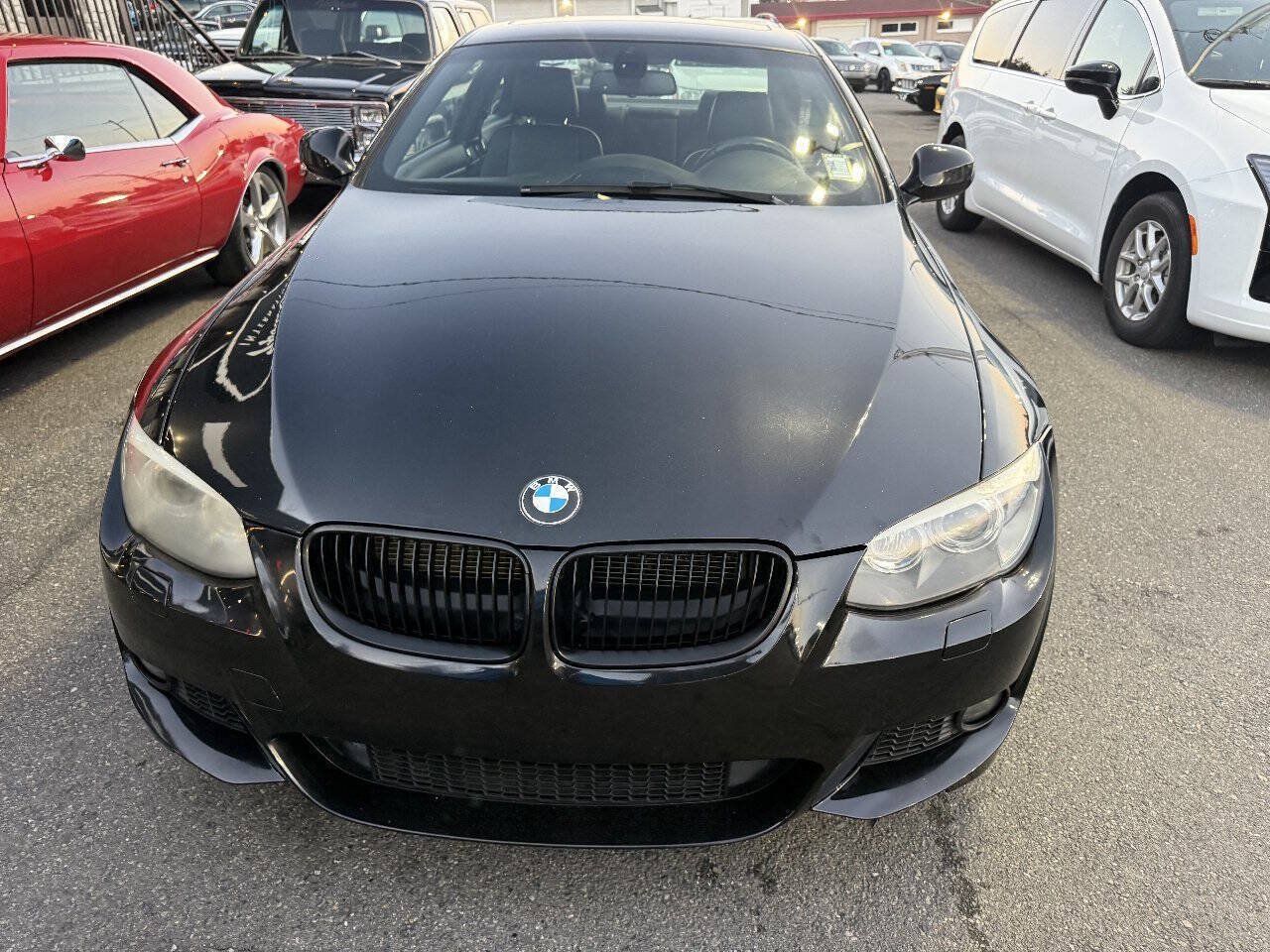 Used 2013 BMW 335i xDrive Coupe AWD/4WD image 2