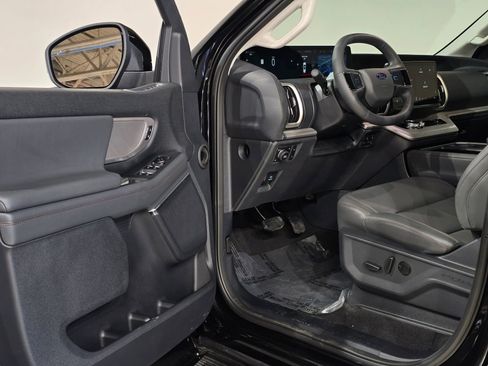 New 2025 Ford Expedition Max Active AWD/4WD image 22