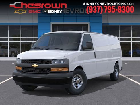 New 2026 Chevrolet Express 3500 Extended RWD image 6