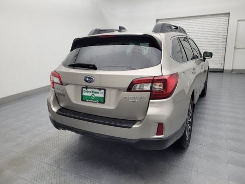 Used 2016 Subaru Outback 3.6R Limited image 7