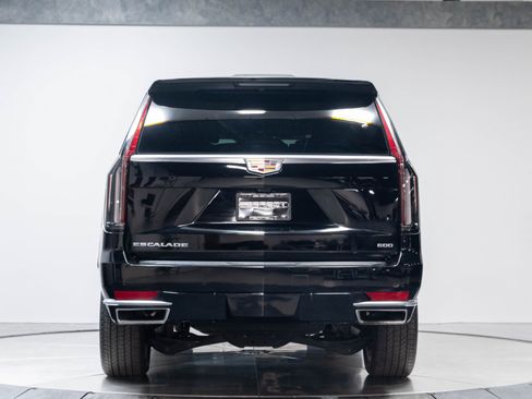 Used 2024 Cadillac Escalade Premium Luxury Platinum AWD/4WD image 31