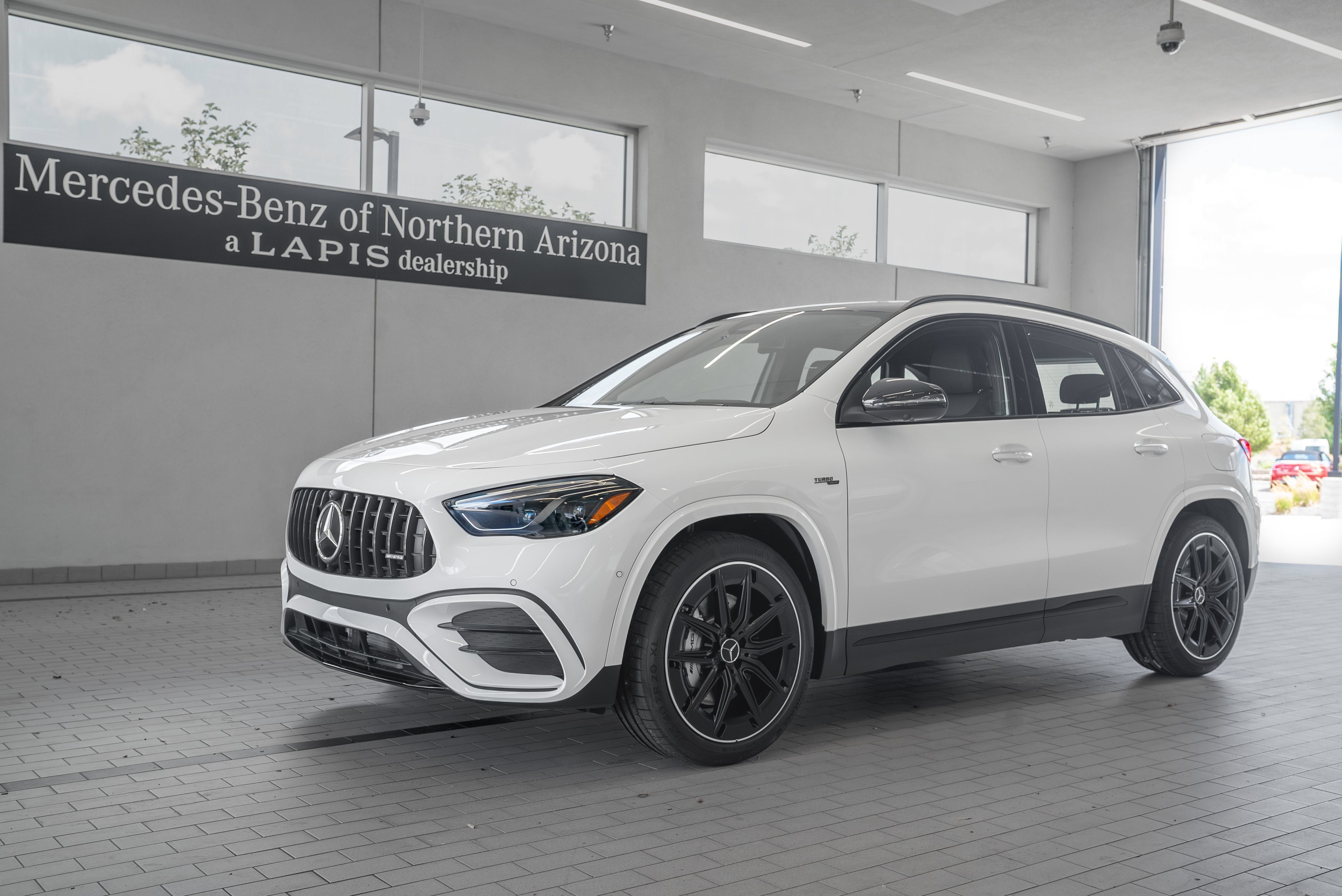 Used 2025 Mercedes-Benz GLA 35 AMG 4MATIC image 3