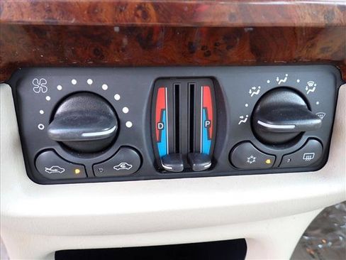 Used 2005 Chevrolet Impala w/ Preferred Equipment Group FWD image 16