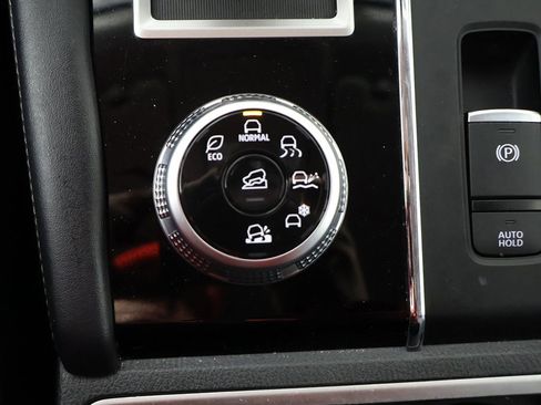 Used 2022 Mitsubishi Outlander SEL Black Edition image 52