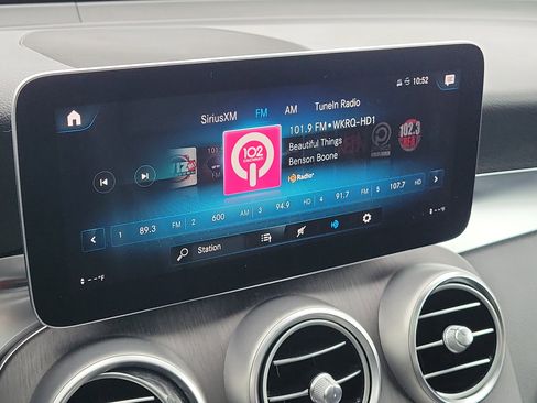 Used 2020 Mercedes-Benz GLC 300 4MATIC image 17