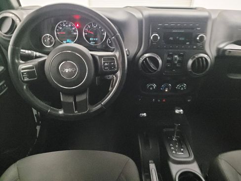 Used 2018 Jeep Wrangler Unlimited Sport S AWD/4WD image 22