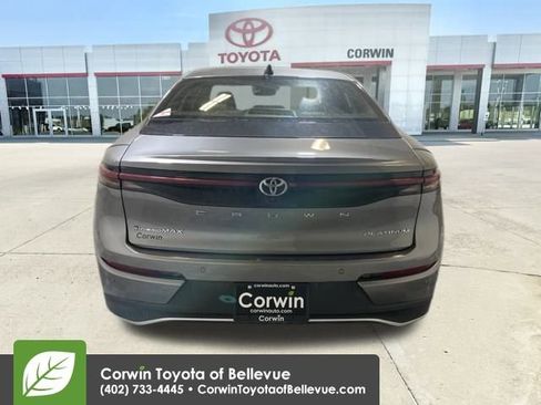 New 2026 Toyota Crown Platinum image 4