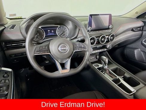 Used 2025 Nissan Sentra SR FWD image 7