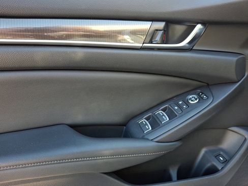 Used 2020 Honda Accord Sport image 14