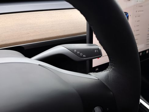 Used 2022 Tesla Model Y Long Range AWD/4WD image 13