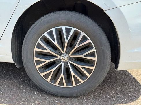 Used 2019 Volkswagen Jetta SE FWD image 20