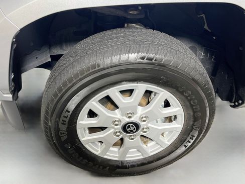 Used 2024 Toyota Tacoma SR AWD/4WD image 13