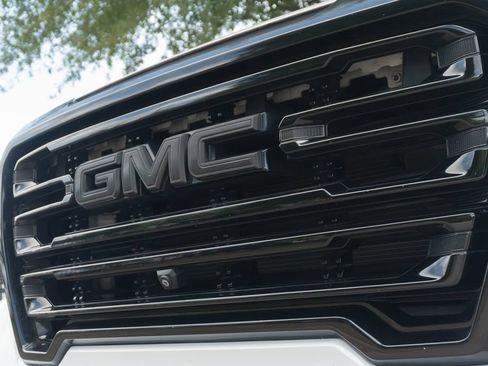 Used 2021 GMC Sierra 1500 AT4 w/ AT4 Premium Package AWD/4WD image 4