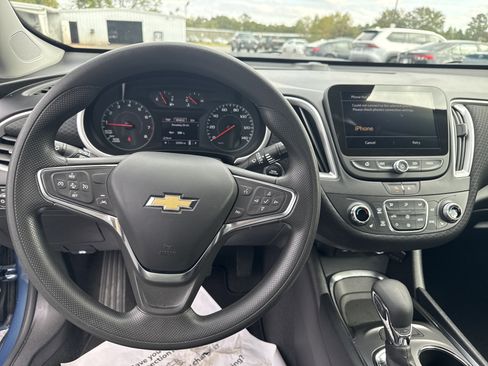 Used 2024 Chevrolet Malibu LT image 16
