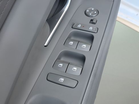 Used 2026 Hyundai Elantra Hybrid FWD image 13