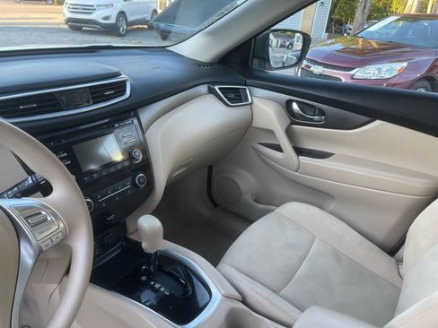 Used 2014 Nissan Rogue S FWD image 14