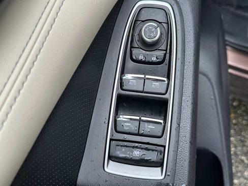 Used 2019 Subaru Ascent Limited image 22