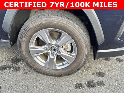 Used 2022 Toyota RAV4 XLE image 7