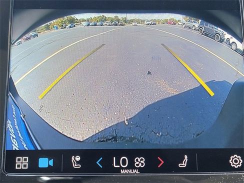 Used 2023 Volvo XC40 B5 Ultimate w/ Protection Package Premier image 7