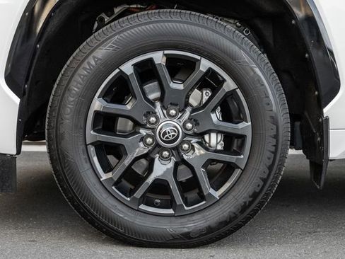 Used 2023 Toyota Sequoia Platinum image 16