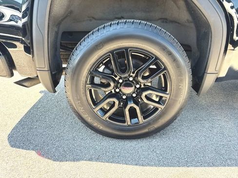 Used 2023 GMC Sierra 1500 Elevation w/ Preferred Package AWD/4WD image 33
